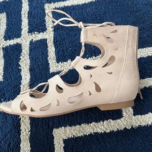 Call it Spring EUBEA sandals